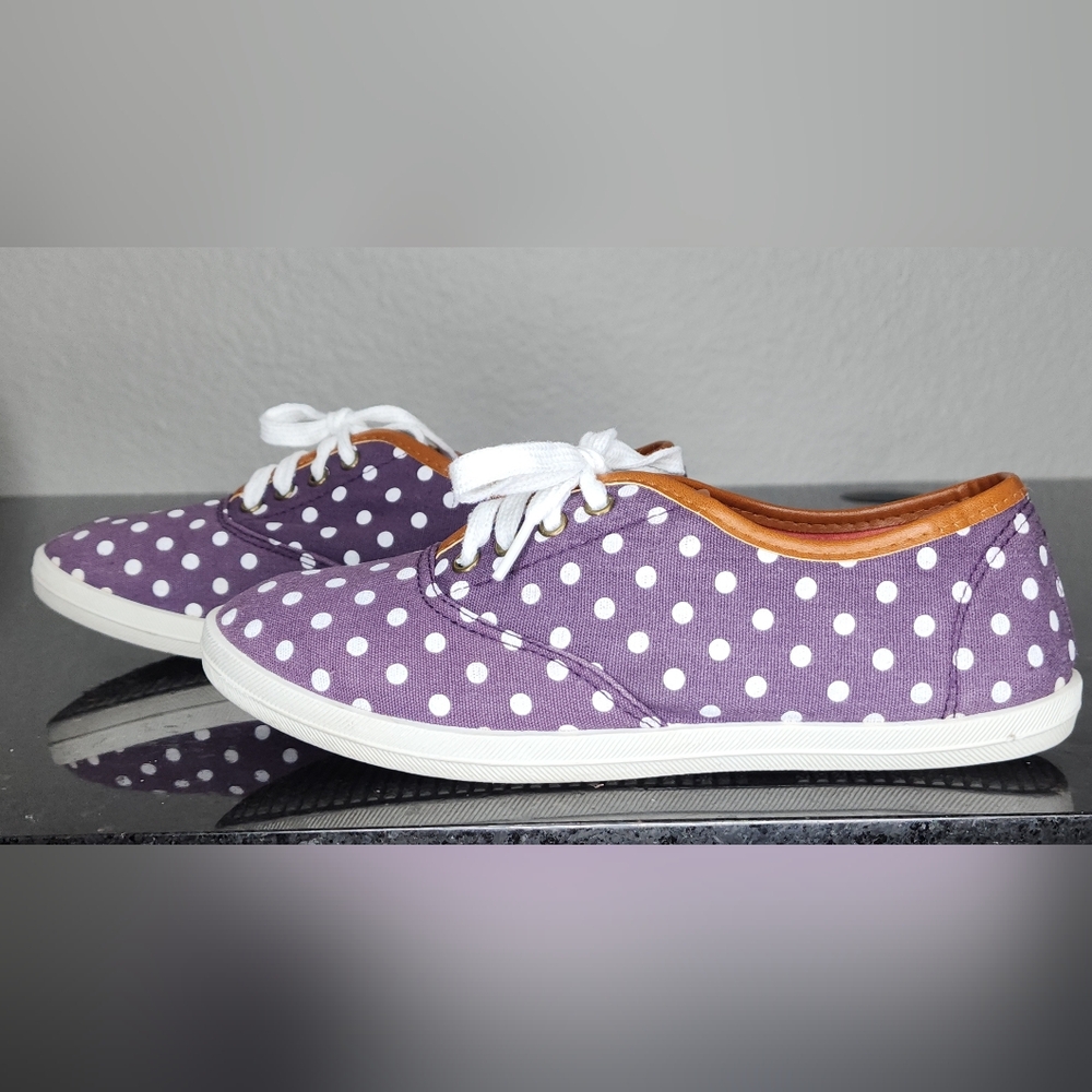 WILD DIVA Polka-Dot Sneakers. Size: 6.5